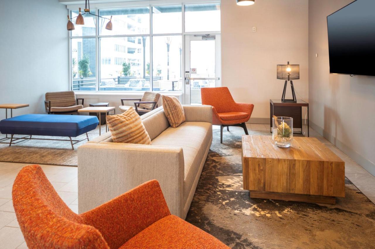 Towneplace Suites By Marriott Louisville Downtown Екстер'єр фото